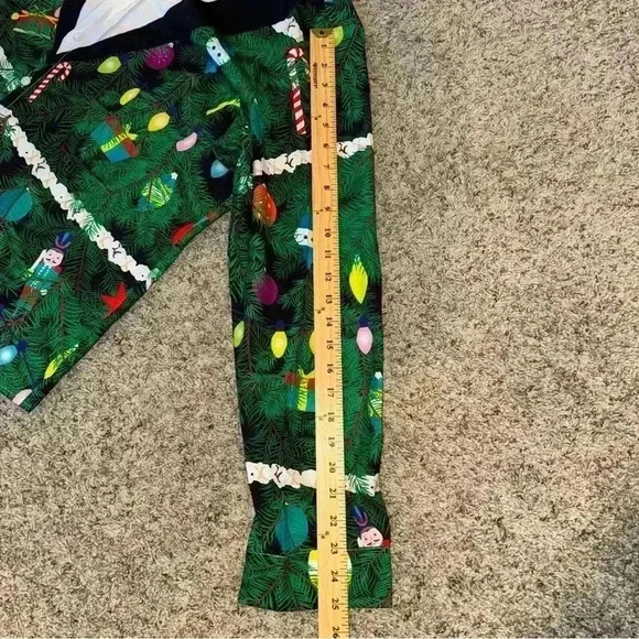 Christmas Tree Men’s Long Sleeve Button Up Shirt Size L Green Red White Black - Picture 9 of 9